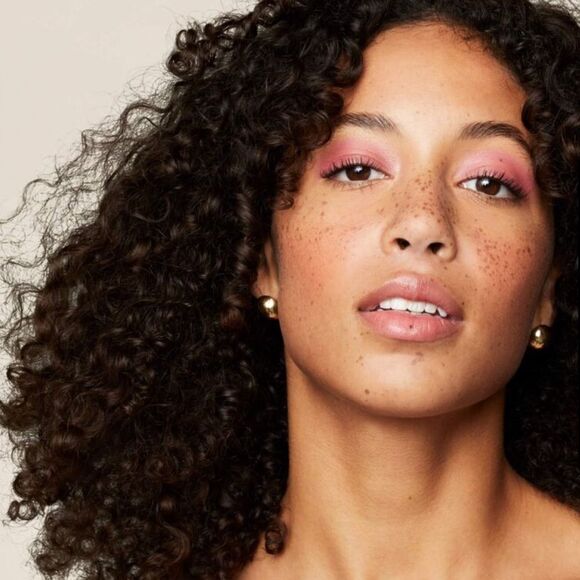 Living Proof Curl Shampoo wavy, curly, coily hair for stronger defined curls - Picture 4 of 8